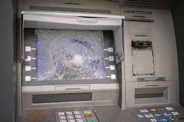 Εκρήξεις σε ΑΤΜ στη Βάρη και τη Λυκόβρυση