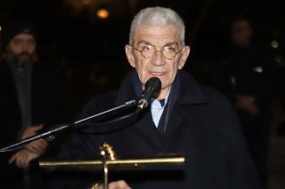 ΠτΔ, πολιτικοί και όχι μόνο, «υποκλίνονται» στον Γιάννη Μπουτάρη