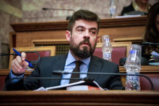 Βλέπουν παντού ευνοϊκές διατάξεις