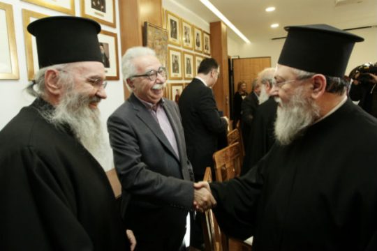 Το νομοσχέδιο εν τη παλάμη ζητάει η Ιερά Σύνοδος