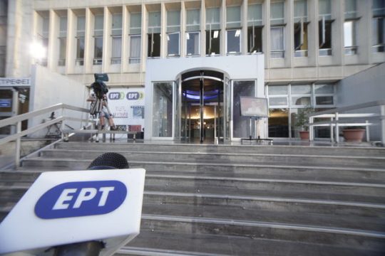 Τόσο καθίκια πια!