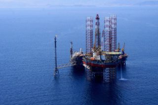 Η «εθνική ευκαιρία» των γεωτρήσεων που έγινε… εθνική απώλεια πλούτου