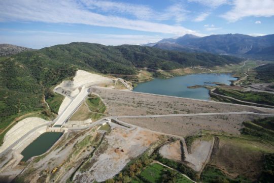 Κρήτη: Κανονισμός άρδευσης και σταθερή χρέωση νερού