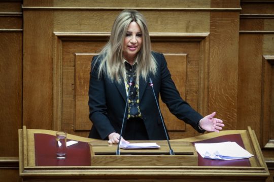 Δεν δίνει λευκή επιταγή η Γεννηματά