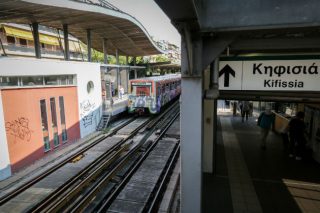 Νέα ταλαιπωρία στον Ηλεκτρικό: Συρμός απέτυχε να φρενάρει έγκαιρα και «προσπέρασε» την πλατφόρμα