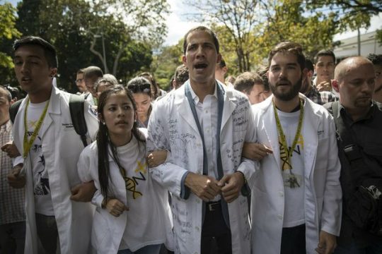 Στηρίζουν Γουαϊδό οι ευρωβουλευτές