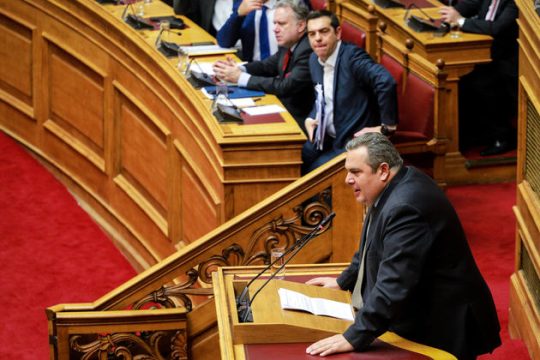 Πικραμένος και απασφαλισμένος