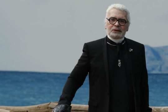 Έφυγε από τη ζωή ο σχεδιαστής Καρλ Λάγκερφελντ