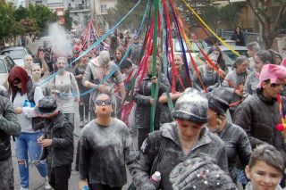 Εκπλήξεις για μικρούς και μεγάλους στο καρναβάλι Νίκαιας-Αγ.Ι. Ρέντη