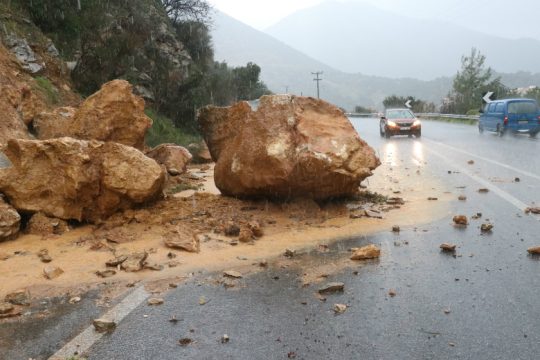 Χανιά: «Μη ασφαλές το επαρχιακό οδικό δίκτυο»
