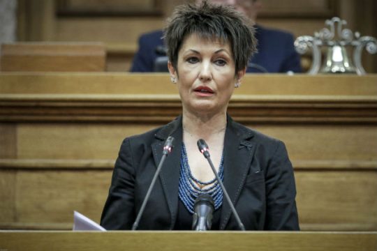 Για τις απολύσεις στα κανάλια
