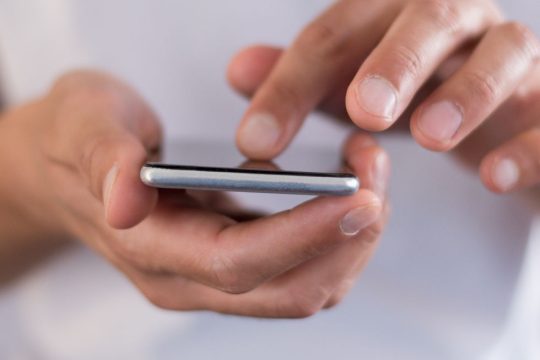 Παράνομες καταγραφές και νόμιμες συνακροάσεις