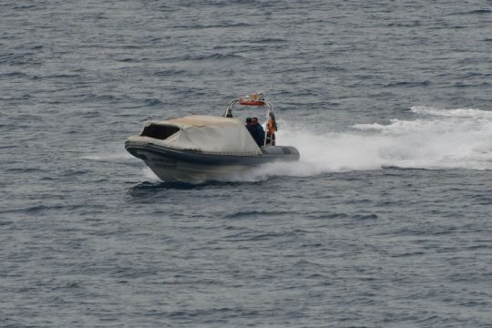 Λέμβος με πρόσφυγες στ’ ανοιχτά της Αλεξανδρούπολης
