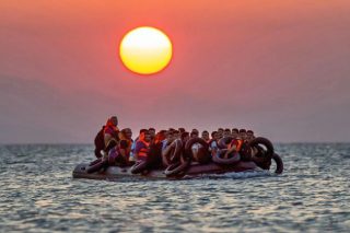 Σε πτωτική πορεία η είσοδος μεταναστών από τη θάλασσα