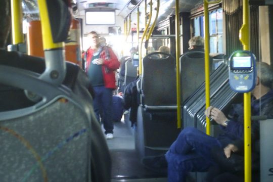21% αυξήθηκαν τον Ιανουάριο τα έσοδα του ΟΑΣΑ από το ηλεκτρονικό εισιτήριο
