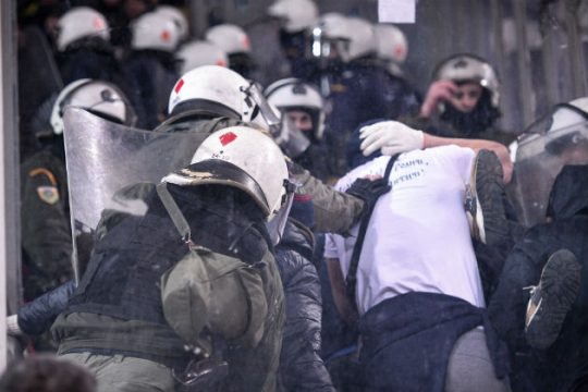 Ένταση πριν τη σέντρα στο Ολυμπιακός – Ντιναμό