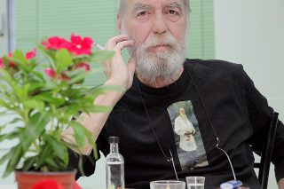 Η κοινωνία των εξαρτήσεων