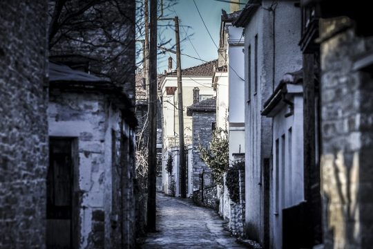Μικρός περίπατος στο Απειρο της ποίησης