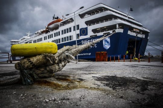 Προβλήματα στις ακτοπλοϊκές συγκοινωνίες απ’ τους θυελλώδεις ανέμους