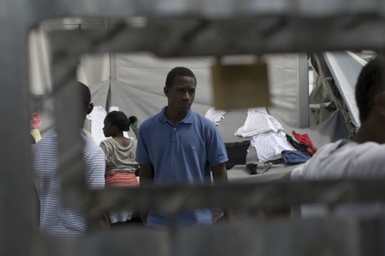 Έκθεση – κόλαφος για κακομεταχείριση μεταναστών στην Ελλάδα