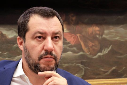 Ο Μαχμούντ τραγουδάει το πιο ωραίο ιταλικό τραγούδι;