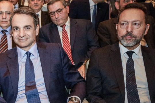 «Ταύτιση» Μητσοτάκη – Στουρνάρα στα ασφαλιστικά