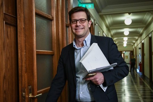 «Να συγκροτηθεί ένας προοδευτικός πόλος με πυρήνα τον ΣΥΡΙΖΑ»