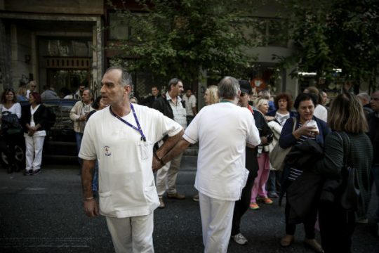 Διαμαρτυρία τραυματιοφορέων στο υπ. Υγείας