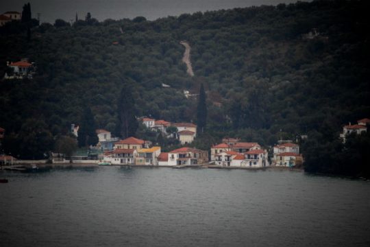 Υποχωρούν οι βροχές, ανεβαίνει η θερμοκρασία