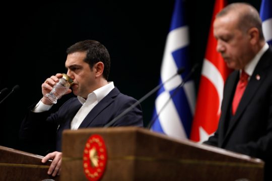 Η Νέα Δημοκρατία… ανησυχεί
