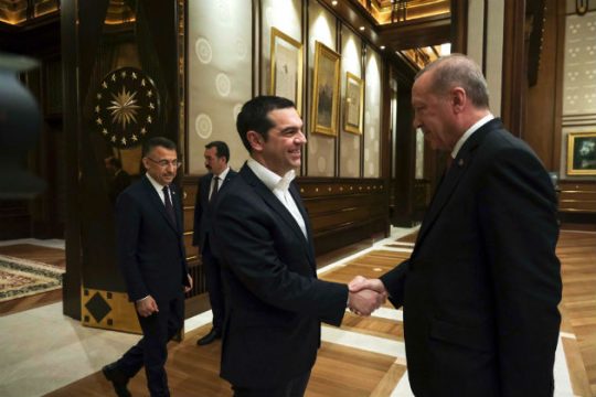 «Μες του Βοσπόρου τα στενά» με κεμπάπ