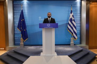 Ανασχηματισμός με… νόημα