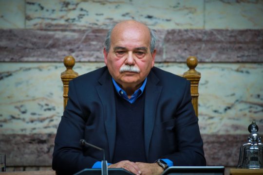 «Δεν αλλάζει ο κανονισμός της Βουλής»
