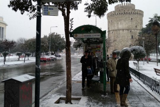Χιόνια στο κέντρο της Θεσσαλονίκης, αλλά όχι στην Αθήνα