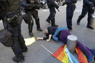 Το… ξύλο χρόνια δεν κοιτά