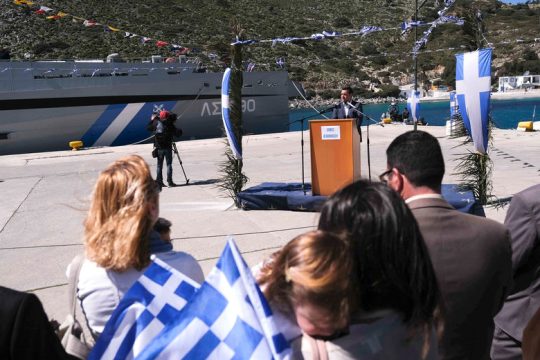 Στο Αγαθονήσι ο Τσίπρας, στη Λήμνο ο Μητσοτάκης