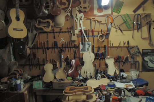 Η παράδοση συνεχίζεται στα σύγχρονα εργαστήρια