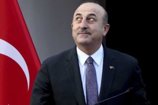 Τσαβούσογλου: «Η Ελλάδα παραβιάζει τα δικαιώματα της τουρκικής μειονότητας»!