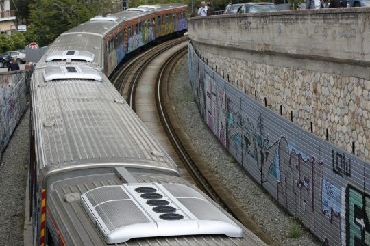Κλειστοί σταθμοί του Ηλεκτρικού λόγω εκτροχιασμού τρένου