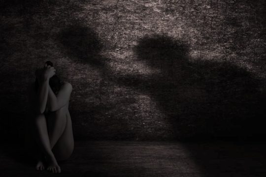 Ας βάλουμε τέλος στη γυναικεία κακοποίηση