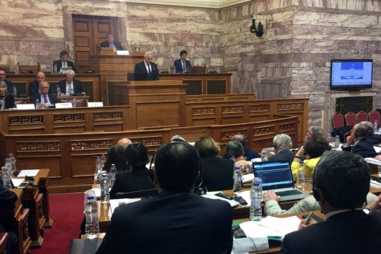 Ν.Δ. – ΚΙΝ.ΑΛΛ. με υπερπατριωτικό προσωπείο στη Βουλή