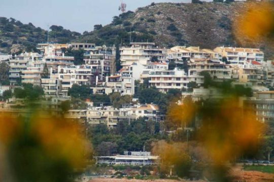 Σήμερα στη Βουλή η ρύθμιση για την προστασία της πρώτης κατοικίας από πλειστηριασμούς