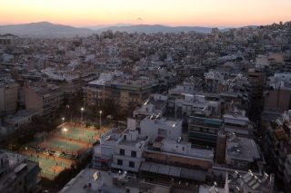 ΣΥΡΙΖΑ και Ν.Δ. υπέρ της επιβράβευσης συνεπών δανειοληπτών