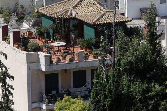 Αναζητούνται επειγόντως «γέφυρες» για την πρώτη κατοικία