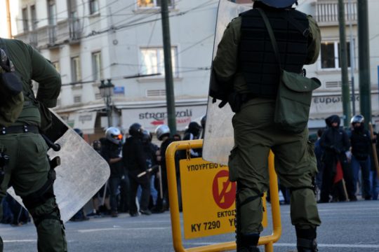 Η ΕΕΔΑ καταδικάζει τις προληπτικές προσαγωγές διαδηλωτών