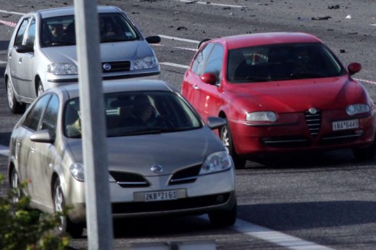 Μποτιλιάρισμα στην Αττική Οδό από ανατροπή καρότσας νταλίκας
