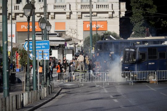 Καταδίωξη από το Σύνταγμα μέχρι την Ηπειρο