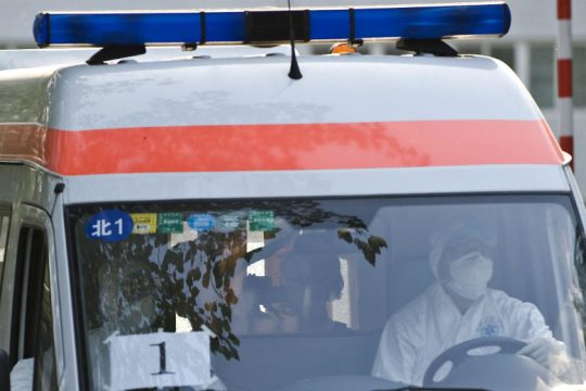Οδηγός Ι.Χ. έπεσε πάνω σε πλήθος στην Κίνα