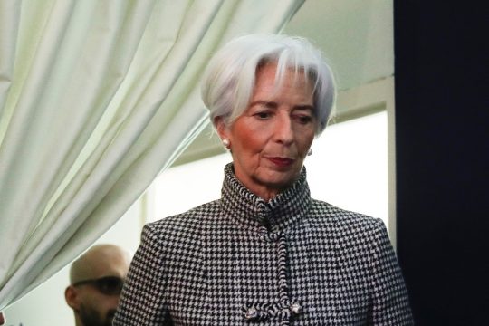 «Καμπανάκια» ΔΝΤ για κόκκινα δάνεια και αναδρομικά