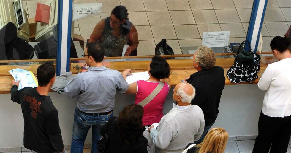 Τα μνημόνια βάθυναν τη φτώχεια